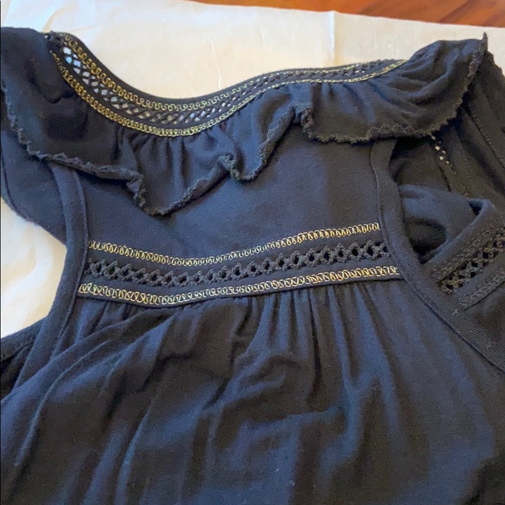 Even Ruffled Dress - Picture 7 of 8